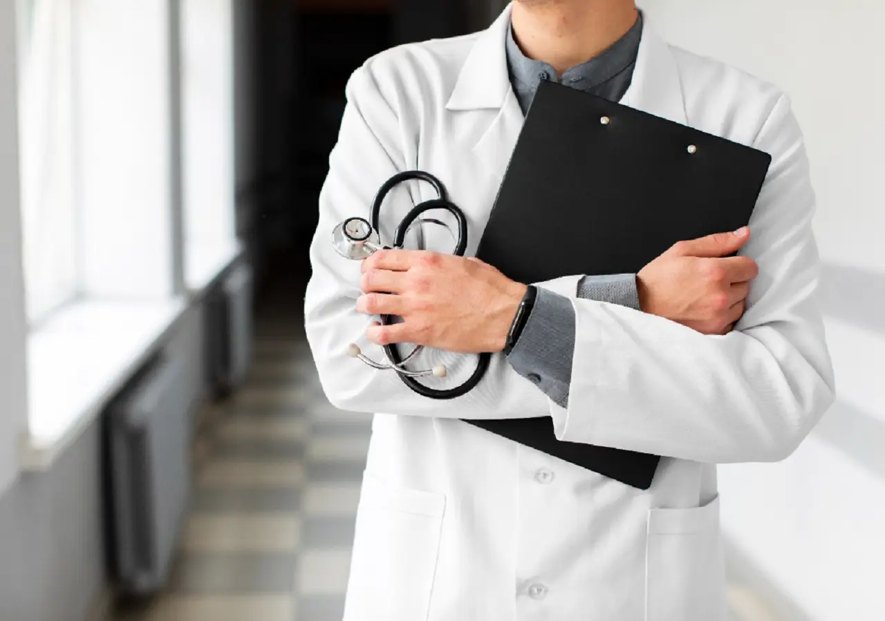 Come trovare i migliori dermatologi della tua zona: ecco i criteri essenziali per scegliere