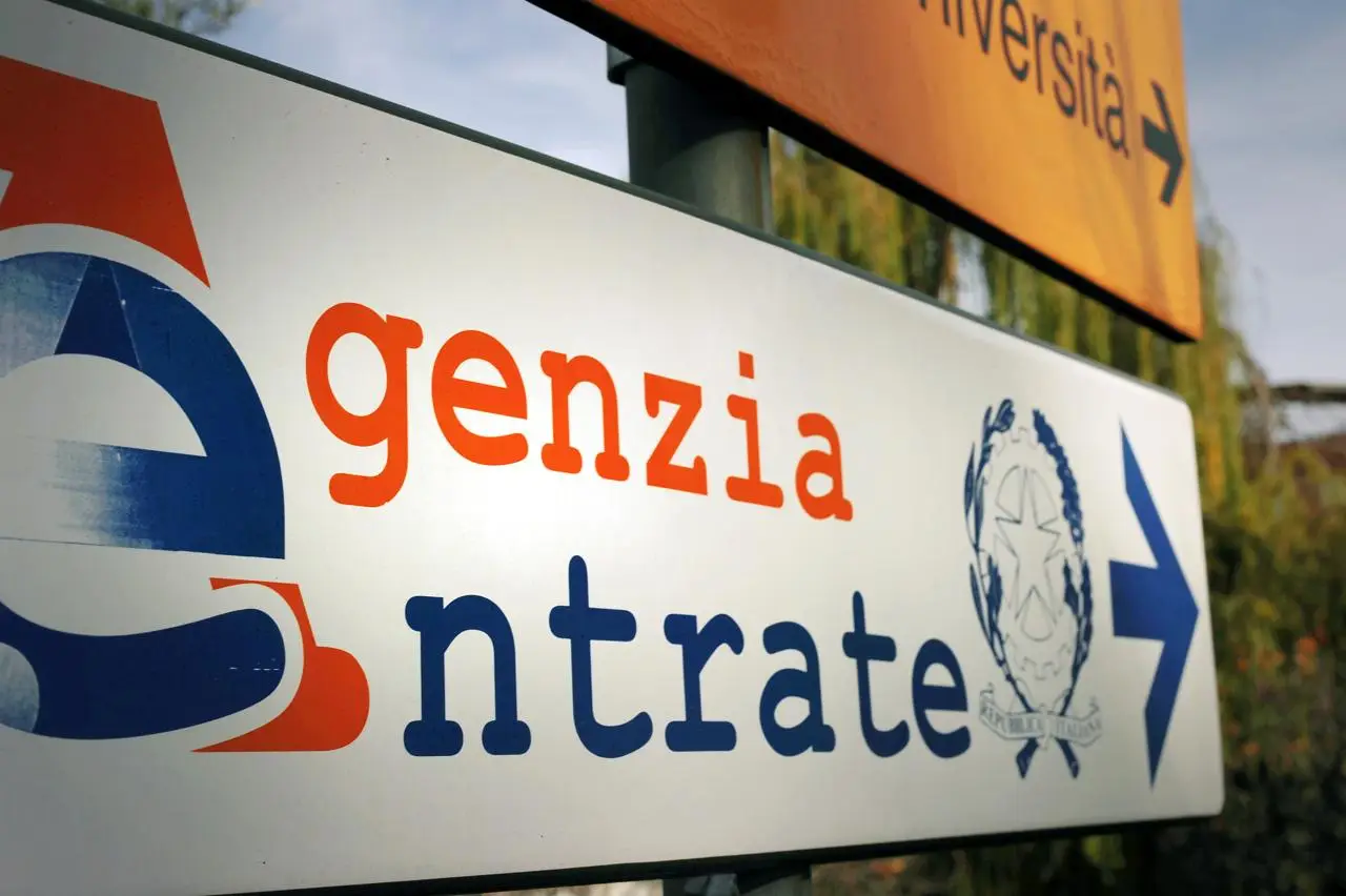 Attenzione ai movimenti sul tuo conto corrente: ecco quelli che ti mettono nel mirino del fisco